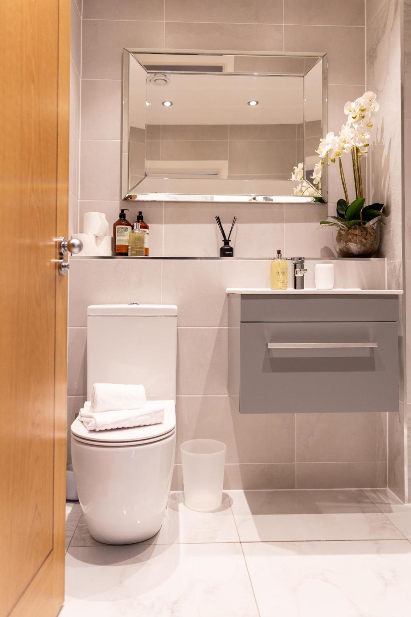 Exclusive Cardiff City Centre Apartment Buitenkant foto